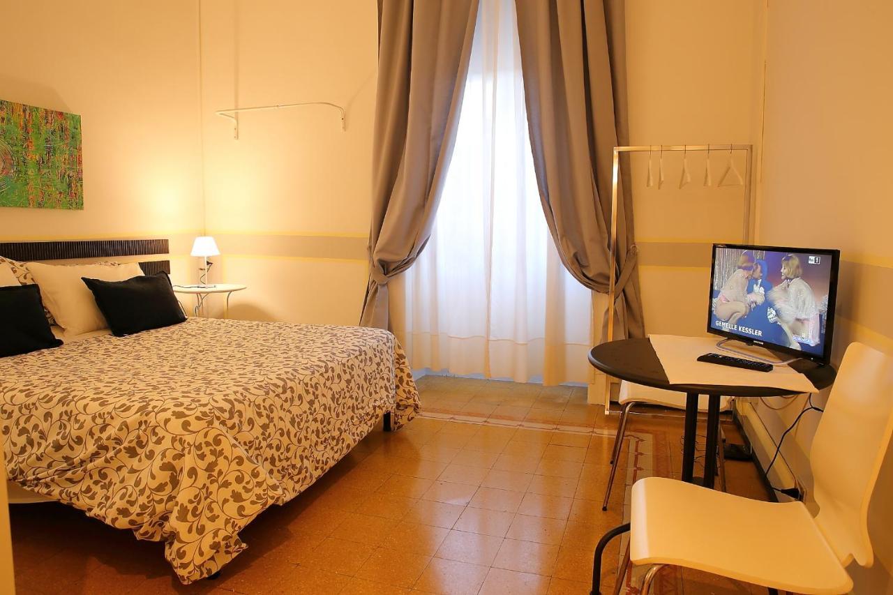 Bari Centro _ Locazioni Turistiche _ Hotel Esterno foto